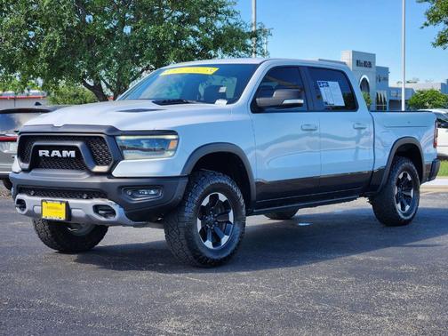 Bright White Clearcoat 2020 RAM 1500 Rebel