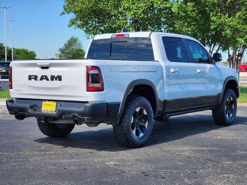 Bright White Clearcoat 2020 RAM 1500 Rebel
