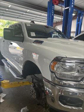 2024 RAM 2500 Big Horn Crew Cab 4x4 64' Box