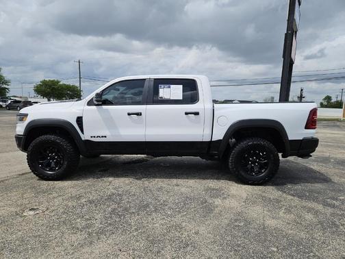 Bright White Clearcoat 2026 RAM 1500 RHO