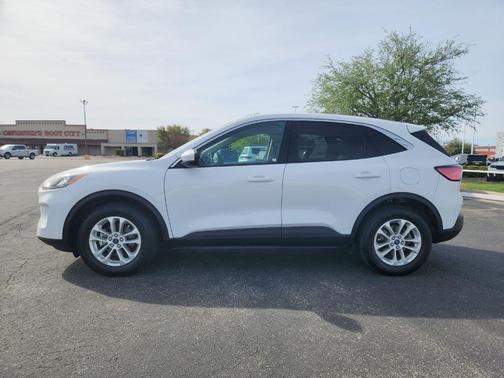 Oxford White 2020 Ford Escape SE