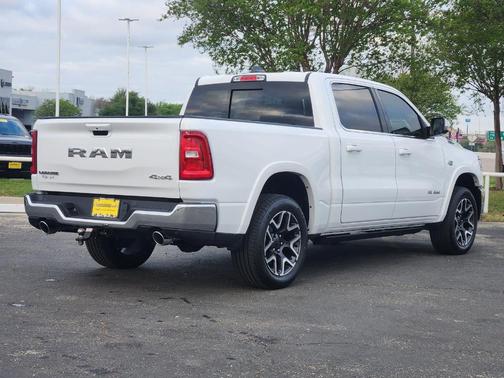 Bright White Clearcoat 2026 RAM 1500 Laramie