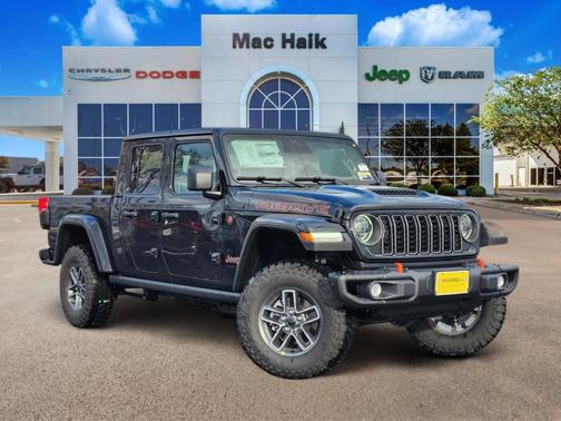 Black Clearcoat 2026 Jeep Gladiator Mojave