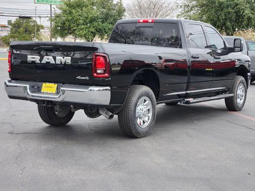 Diamond Black 2026 RAM 3500 Tradesman