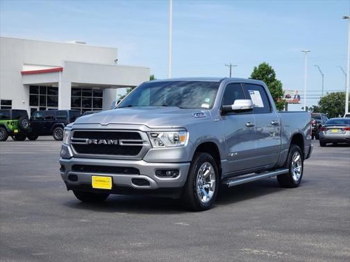 2020 RAM 1500 Lone Star Crew Cab 4x2 57' Box