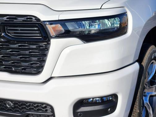 Bright White Clearcoat 2026 RAM 1500 Express