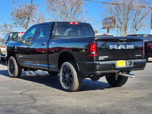 Diamond Black 2026 RAM 2500 Big Horn