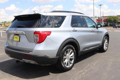 Photo 5 of 26 of 2020 Ford Explorer XLT