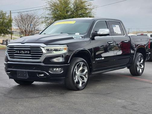 Diamond Black 2022 RAM 1500 Longhorn