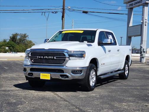 2022 RAM 1500 Laramie Crew Cab 4x4 64' Box