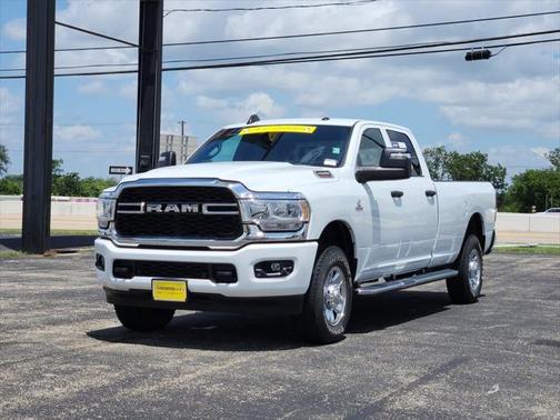 2023 RAM 2500 Tradesman Crew Cab 4x4 8 Box