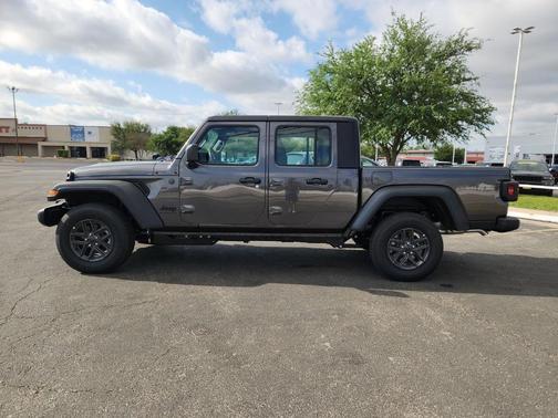 Granite Crystal Clearcoat Metallic 2026 Jeep Gladiator Sport