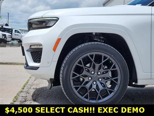 2025 Jeep Grand Cherokee Summit