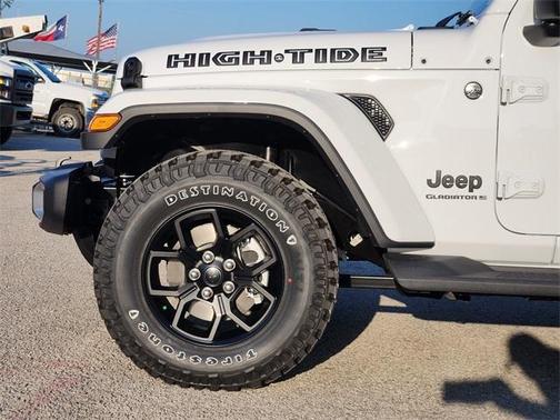 2025 Jeep Gladiator Sport