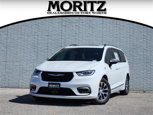 2025 Chrysler Pacifica Hybrid Pinnacle