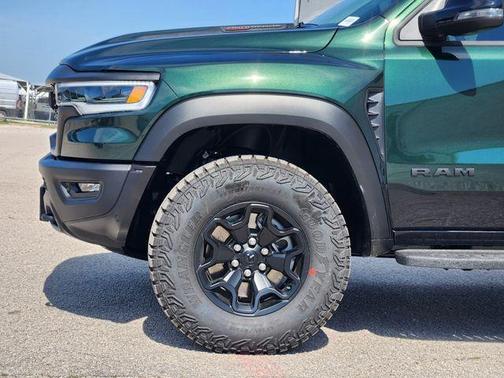 Serrano Red 2026 RAM 1500 RHO
