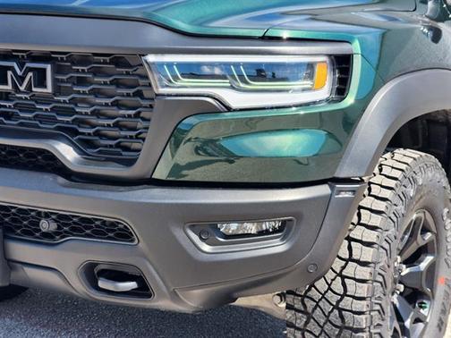 Serrano Red 2026 RAM 1500 RHO