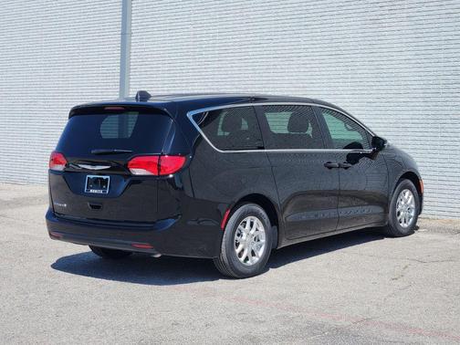 Diamond Black 2026 Chrysler Voyager LX
