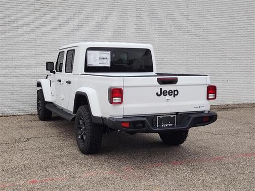 2025 Jeep Gladiator Sport