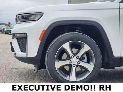 Bright White Clearcoat 2026 Jeep Grand Cherokee Limited