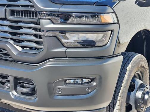 Diamond Black 2026 RAM 3500 Tradesman