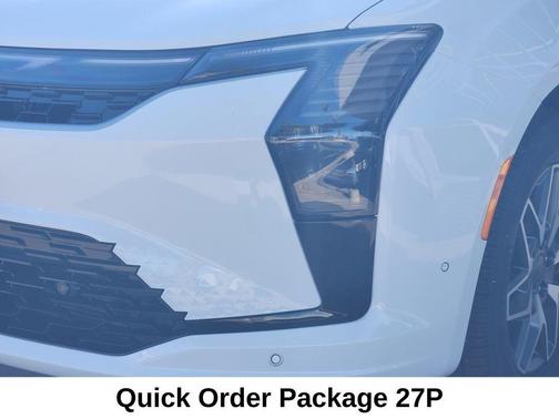 White 2027 Chrysler Pacifica LIMITED