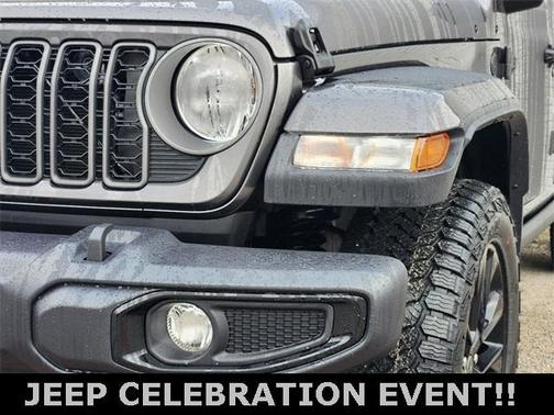 2025 Jeep Gladiator Sport