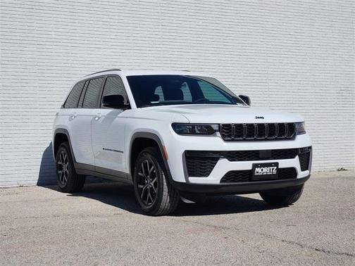2026 Jeep Grand Cherokee Laredo