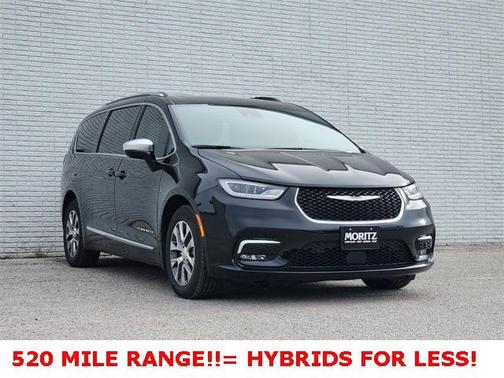 2025 Chrysler Pacifica Hybrid Pinnacle