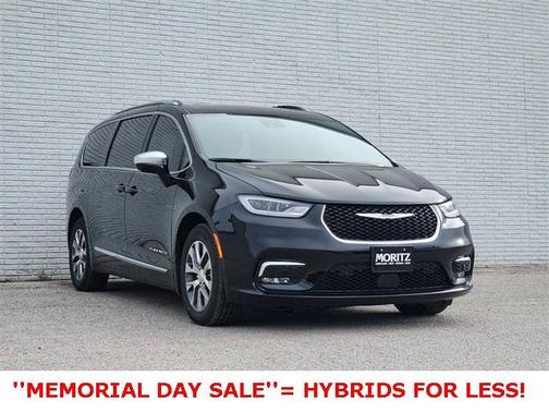 2025 Chrysler Pacifica Hybrid Pinnacle