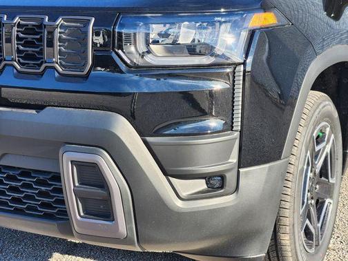 Diamond Black 2026 Jeep Cherokee LAREDO/LIMITED