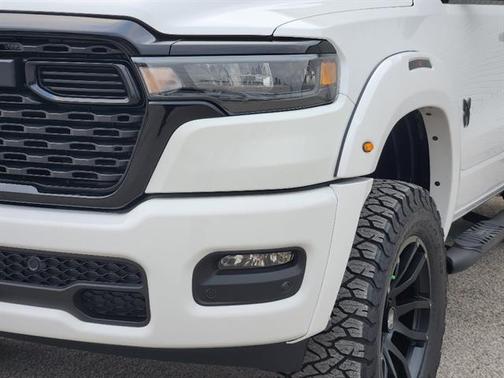Bright White Clearcoat 2026 RAM 1500 Big Horn/Lone Star