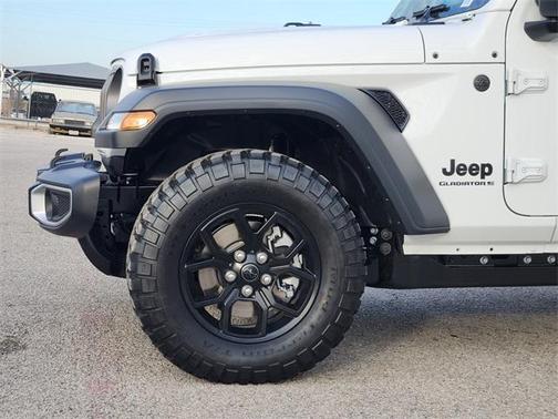 2026 Jeep Gladiator Sport