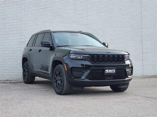 2025 Jeep Grand Cherokee Laredo