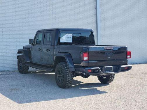 Black Clearcoat 2026 Jeep Gladiator Texas Trail
