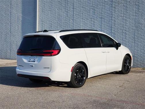 2026 Chrysler Pacifica Limited