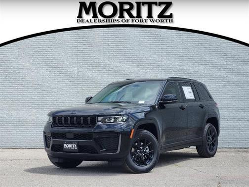 Diamond Black 2026 Jeep Grand Cherokee Laredo