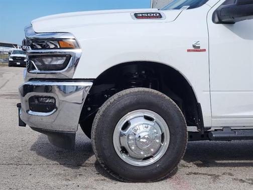 Bright White Clearcoat 2026 RAM 3500 Tradesman