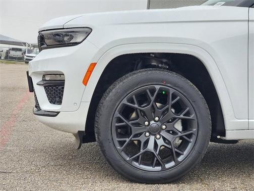 2025 Jeep Grand Cherokee Summit
