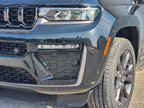 Diamond Black 2026 Jeep Grand Cherokee L Limited