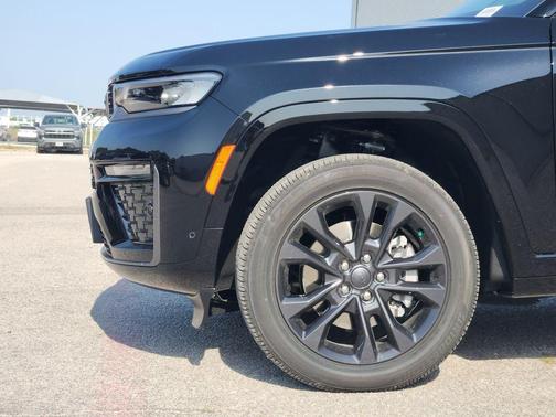 Diamond Black 2026 Jeep Grand Cherokee L Limited