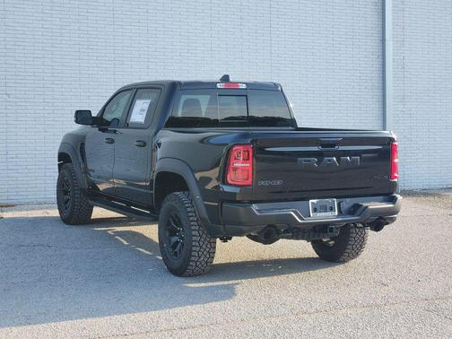 Diamond Black 2026 RAM 1500 RHO