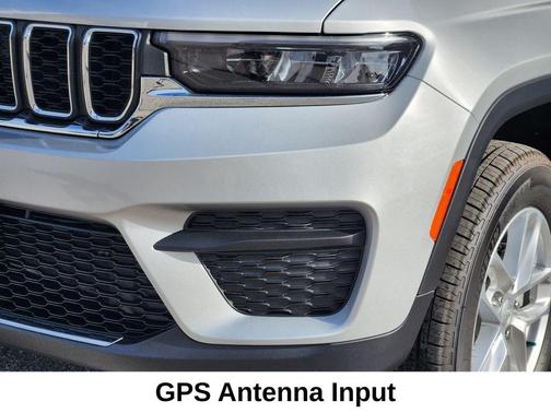 Silver Zynith 2026 Jeep Grand Cherokee Laredo X
