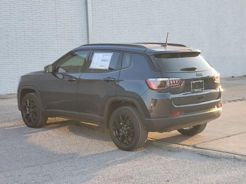 Blue Pearl 2026 Jeep Compass Latitude