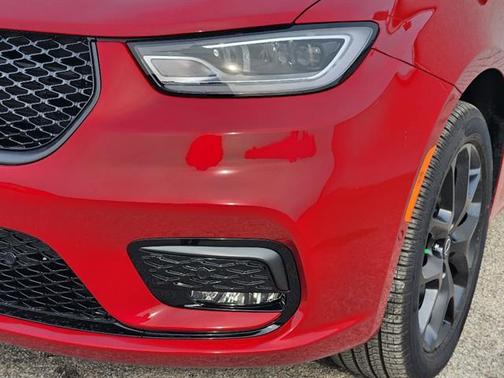 Red 2026 Chrysler Pacifica Limited