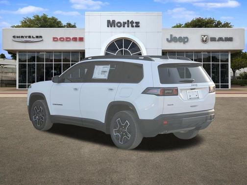 Bright White Clearcoat 2026 Jeep Cherokee Base