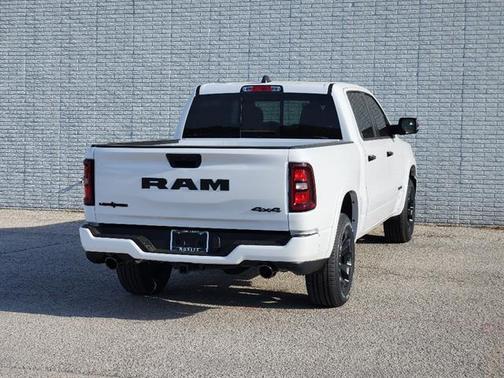 Bright White Clearcoat 2026 RAM 1500 Big Horn/Lone Star