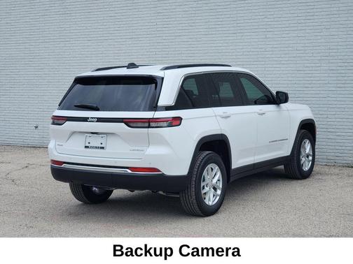 Bright White Clearcoat 2026 Jeep Grand Cherokee Laredo X