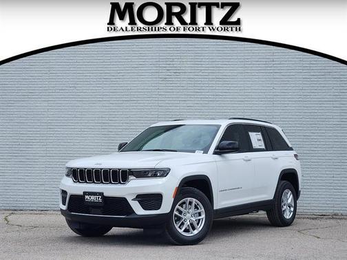 Bright White Clearcoat 2026 Jeep Grand Cherokee Laredo X