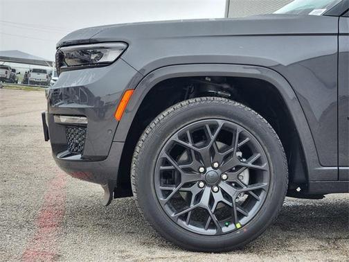 2025 Jeep Grand Cherokee L Summit